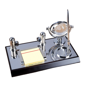 PORTA CANETAS DE MADEIRA COM GLOBO DE VIDRO