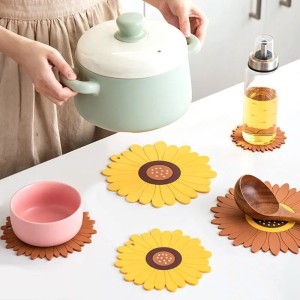 DESCANSO DE COPO DE SILICONE GIRASSOL 10CM