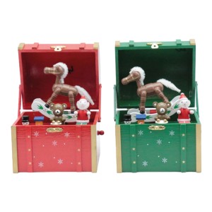 ENFEITE DE NATAL MUSICAL BAU DE BRINQUEDO 23CM HM6566